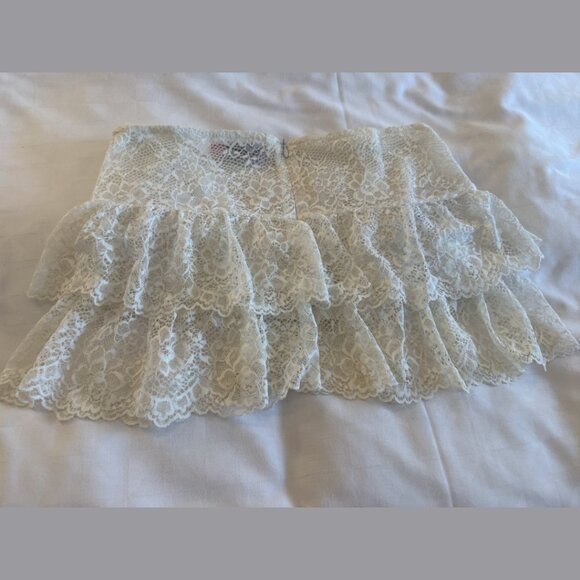 NWT Edikted Ruffle Sheer Lace Low Rise Mini Skirt - Picture 4 of 6